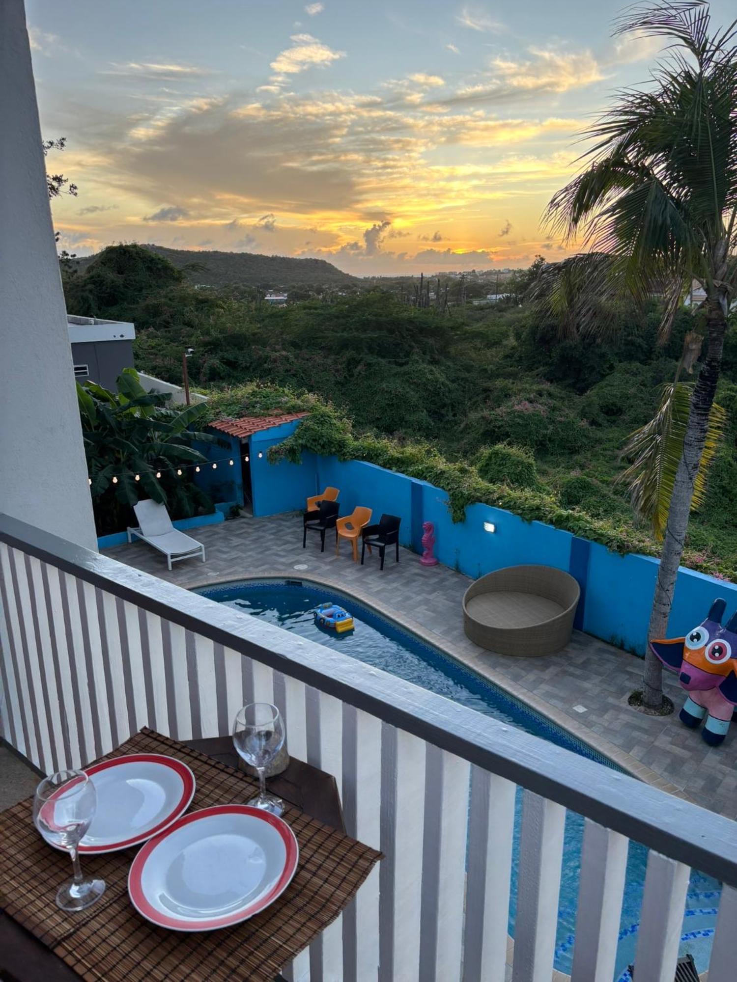 Advantage Apartments Curacao Виллемстад Экстерьер фото