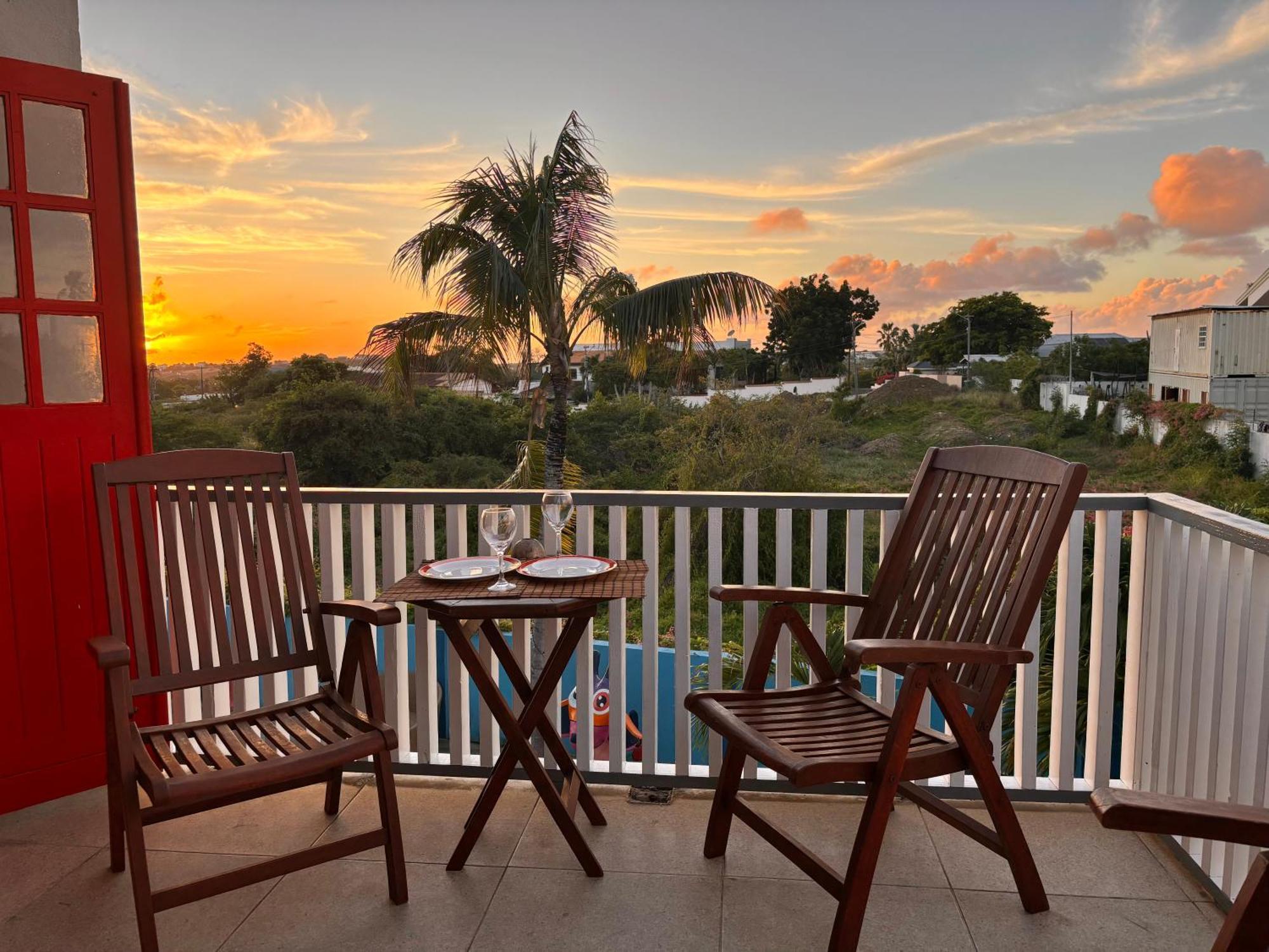 Advantage Apartments Curacao Виллемстад Экстерьер фото