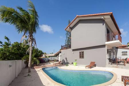 Advantage Apartments Curacao Виллемстад Экстерьер фото